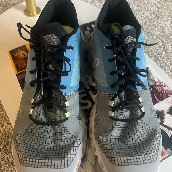 On Running x Shift Cloudtec Helion Blue and Gray Shoes - Picture 3 of 9